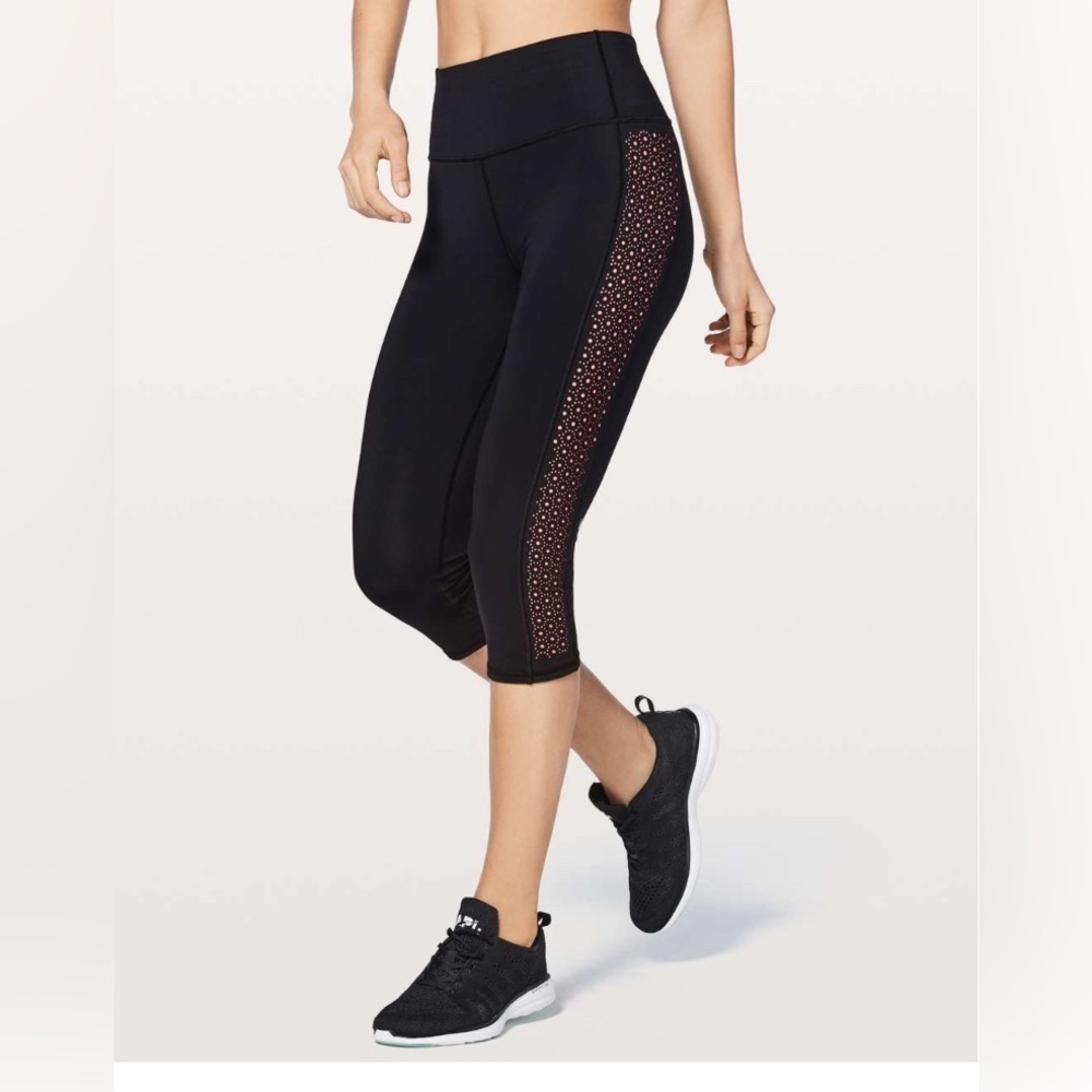 Lululemon- Colour Me Quick Crop *17 - Size 4